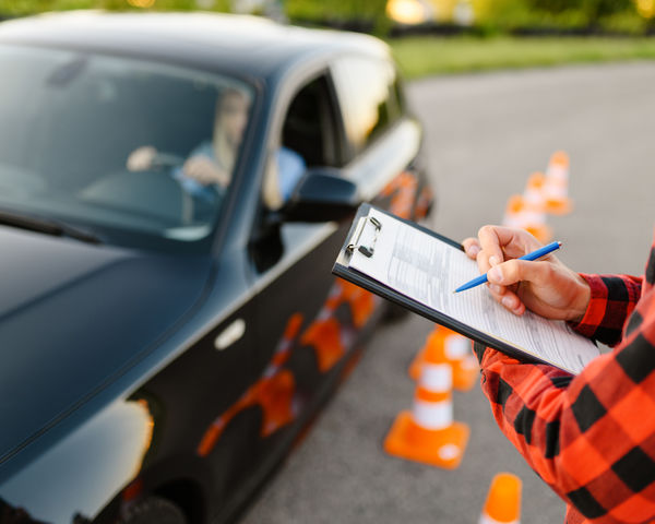 Afschaffing van de verplichte EHBO-opleiding in het Brussels Gewest voor kandidaten voor het rijbewijs B